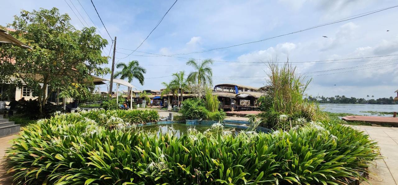 'Marari Johns Homestay' Mararikulam, Alappuzha Esterno foto