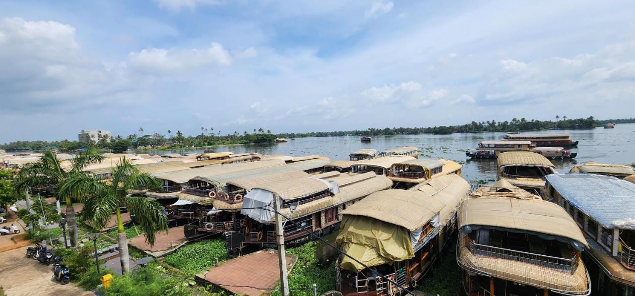 'Marari Johns Homestay' Mararikulam, Alappuzha Esterno foto