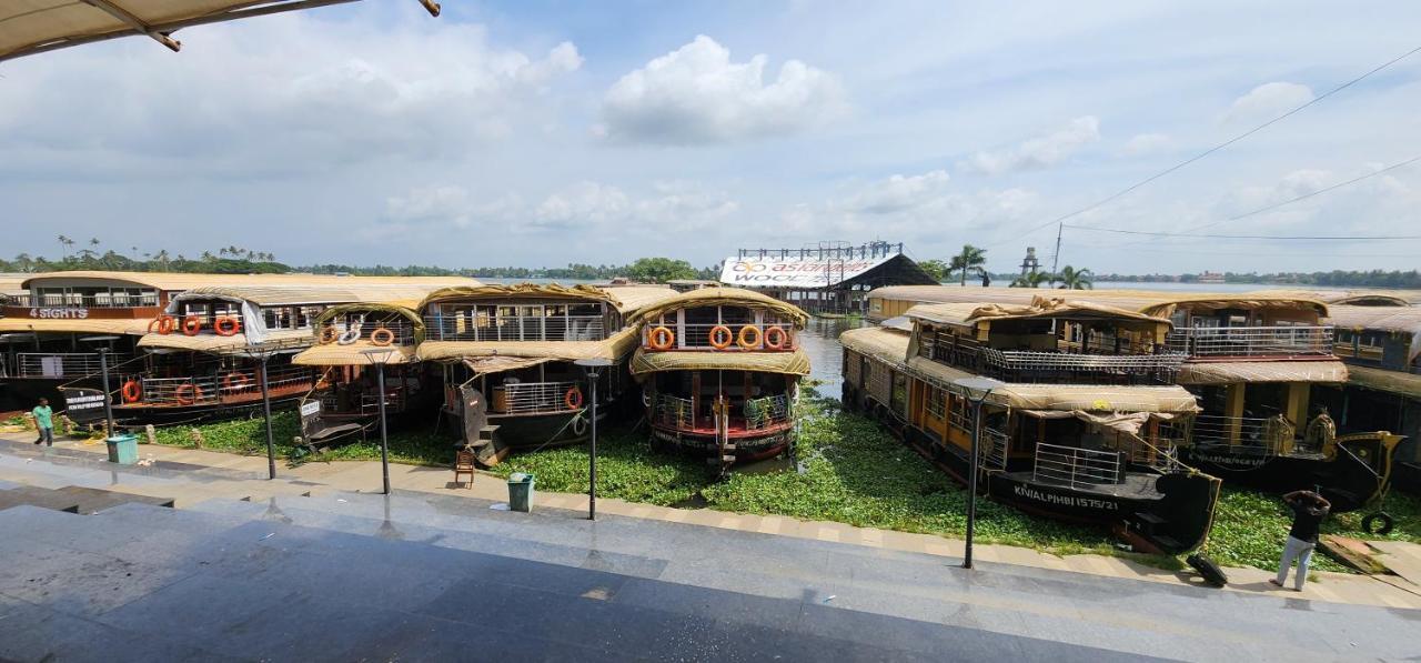 'Marari Johns Homestay' Mararikulam, Alappuzha Esterno foto